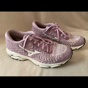 Women’s Mizuno Wave Inspire 16 Running Shoes